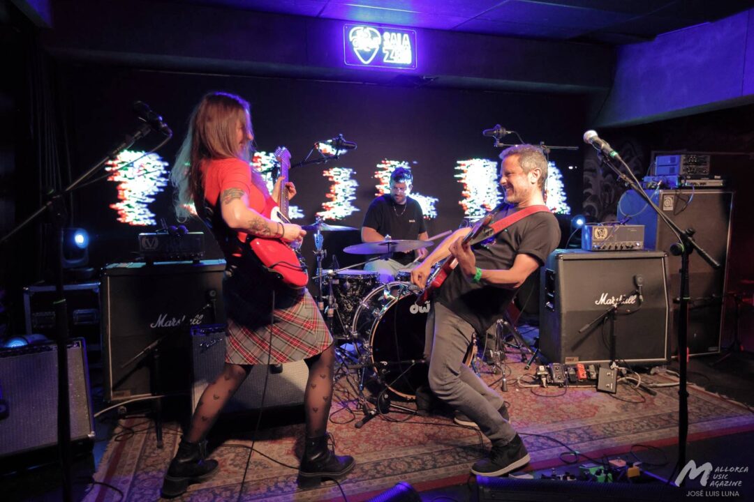 The Most Beautiful Days Redd Kross + Peligro! en Es Gremi · Mallorca Music Magazine