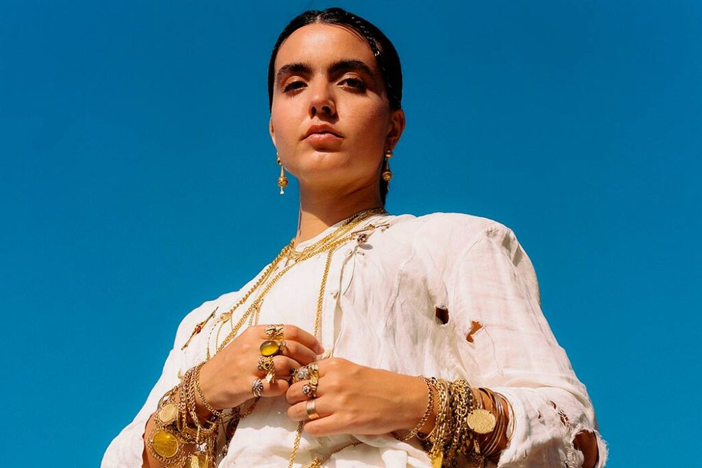 Júlia Colom por Adrià Cañameras Júlia Colom por Adrià Cañameras - Mallorca Music Magazine