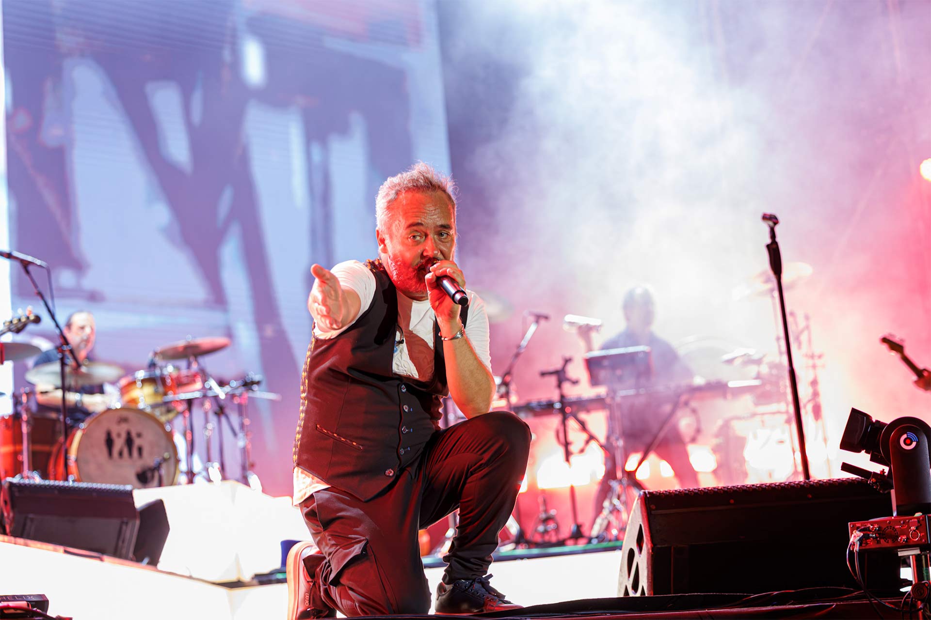 Love of Lesbian + Victoria Lerma en Felanitx · Mallorca Music Magazine