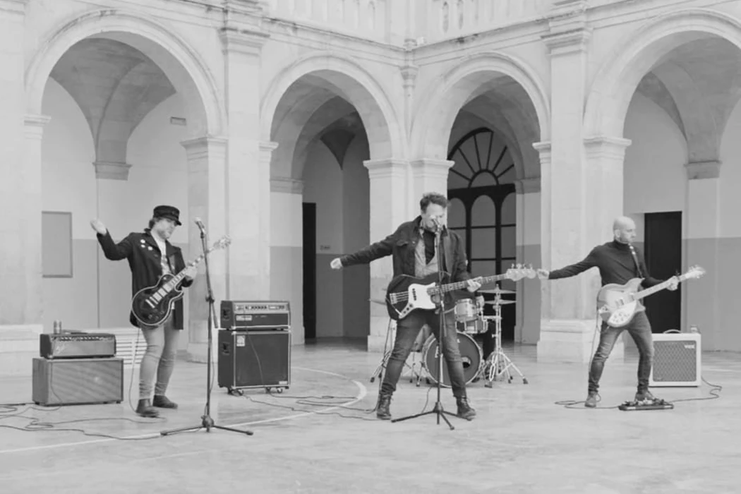 Adhesivos - Mallorca Music Magazine