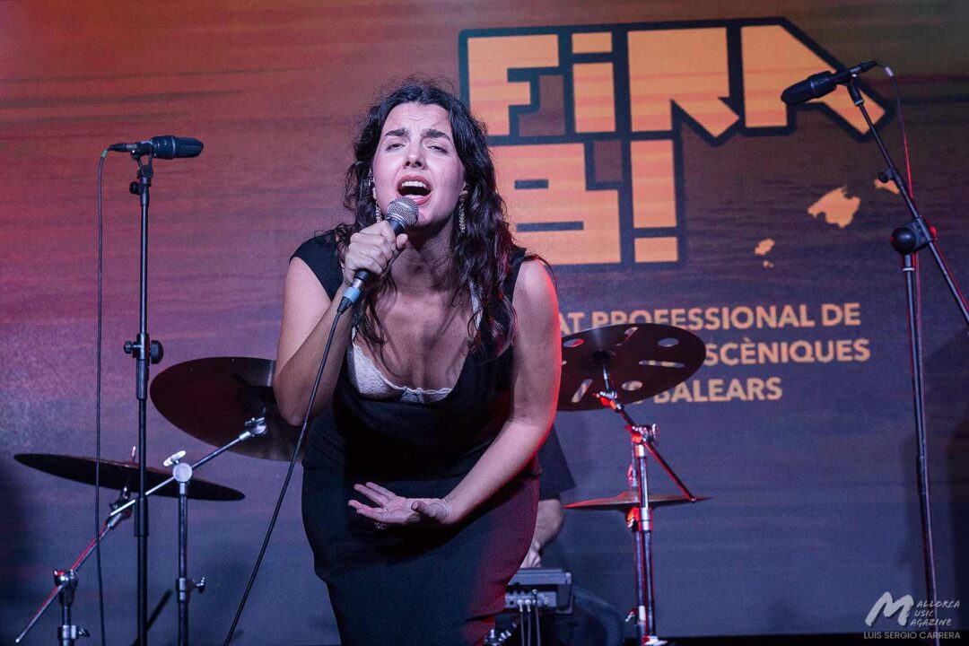 Fira B! en Es Gremi (8 nov) Fira B! 2024 (Es Gremi) - Júlia Colom - Mallorca Music Magazine