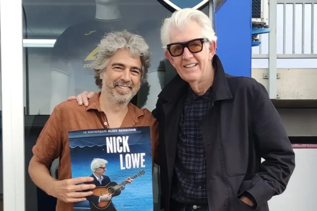 Tomeu Gomila amb Nick Lowe Tomeu Gomila amb Nick Lowe - Mallorca Music Magazine