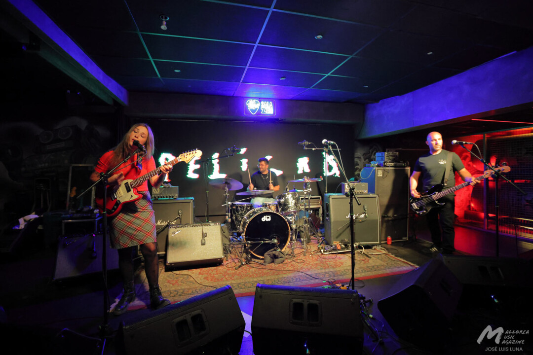 The Most Beautiful Days Redd Kross + Peligro! en Es Gremi · Mallorca Music Magazine