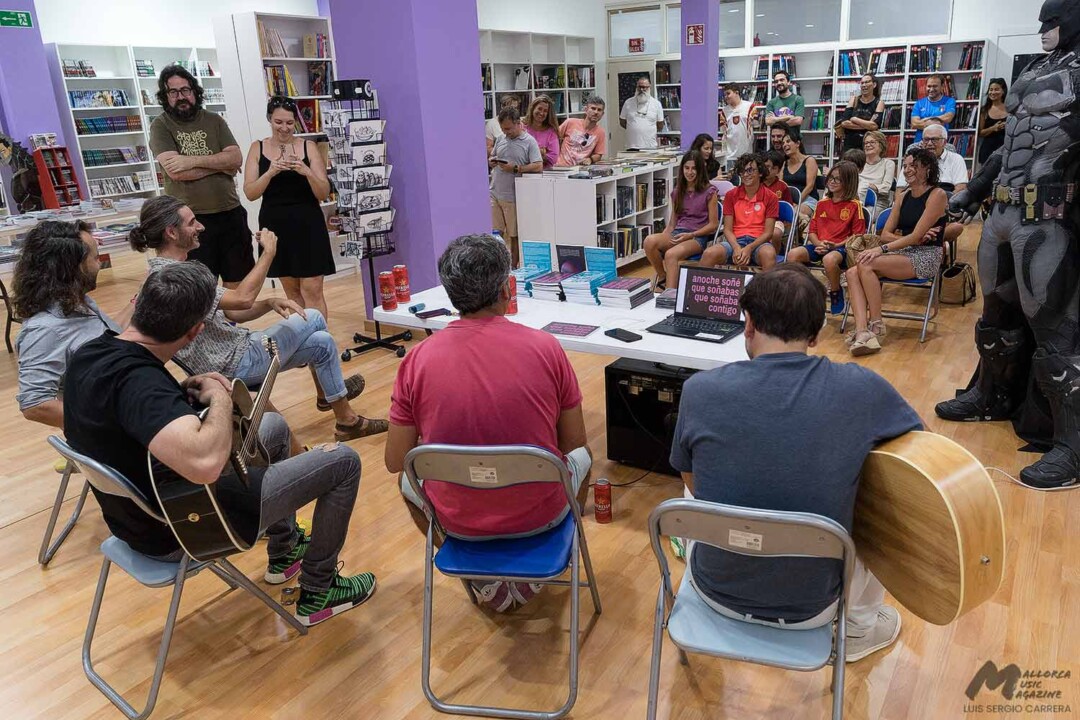 Tres Piezas en la librería Gotham Cómics de Palma - Mallorca Music Magazine