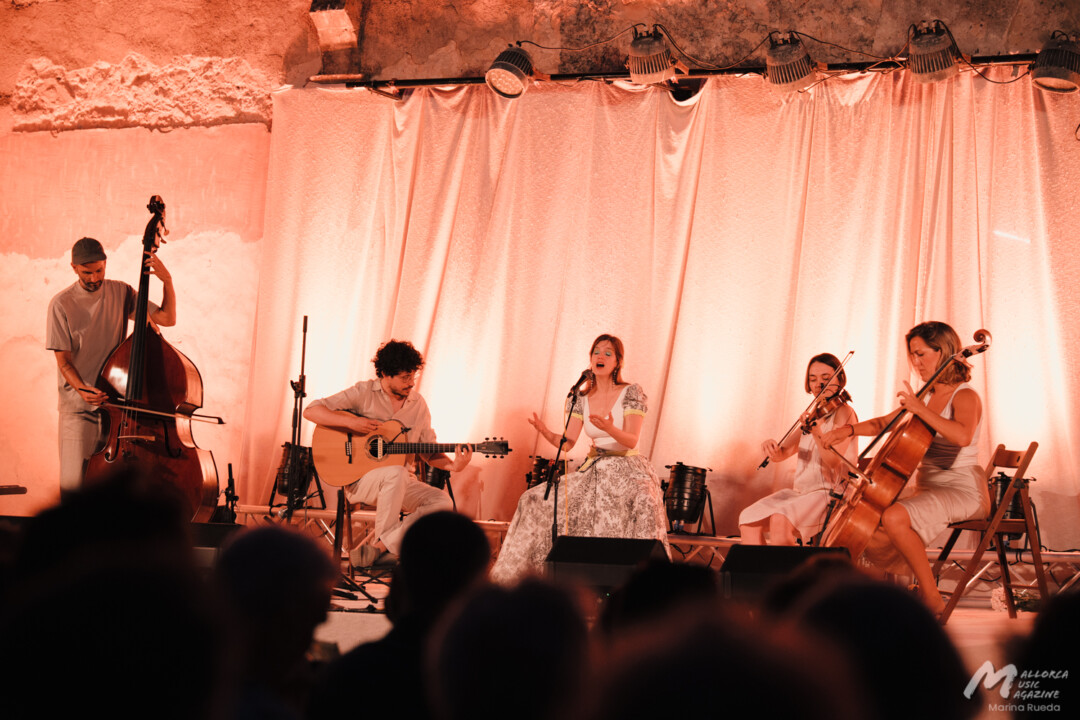 Magalí Sare en La lluna en vers · Mallorca Music Magazine