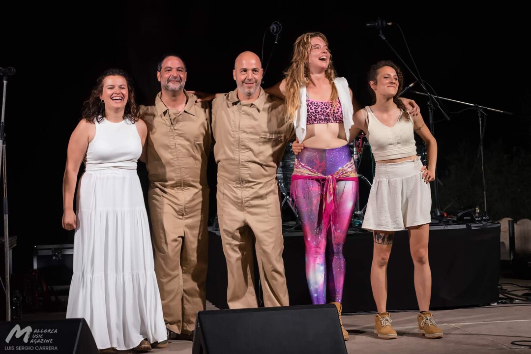 Alidé Sans en La Lluna en Vers - Mallorca Music Magazine