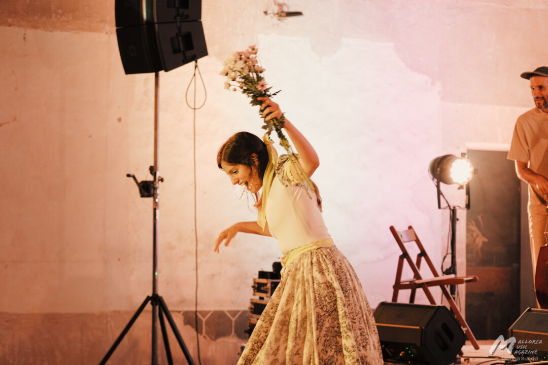 Magalí Sare en La lluna en vers · Mallorca Music Magazine