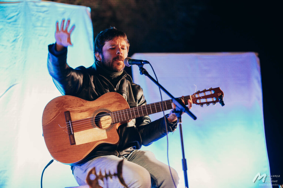 A Cau d'Orella con Alberto Alcalá y Lucía Servera · Mallorca Music Magazine