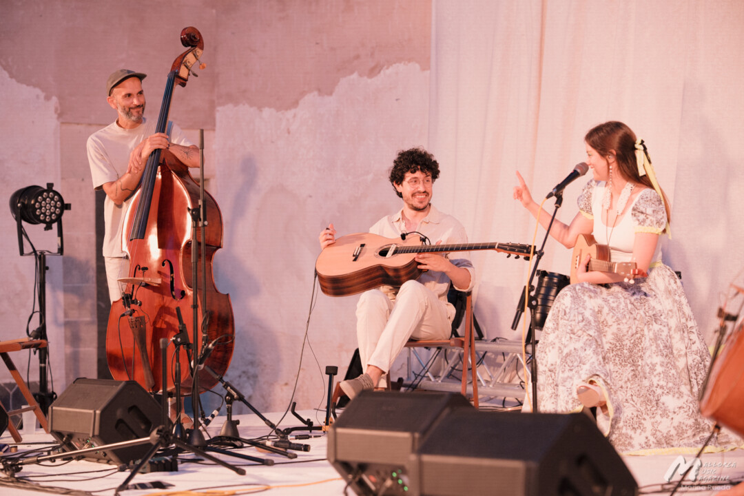 Magalí Sare en La lluna en vers · Mallorca Music Magazine