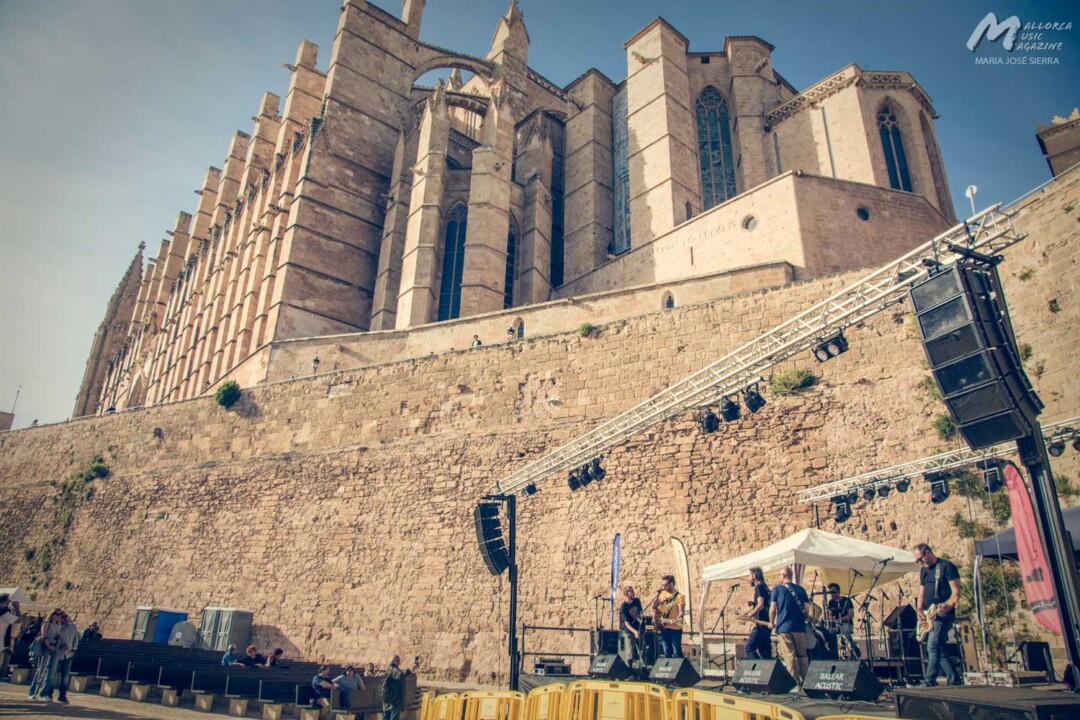 Waterfall 30 Aniversario Runaway - Waterfall - Mallorca Music Magazine