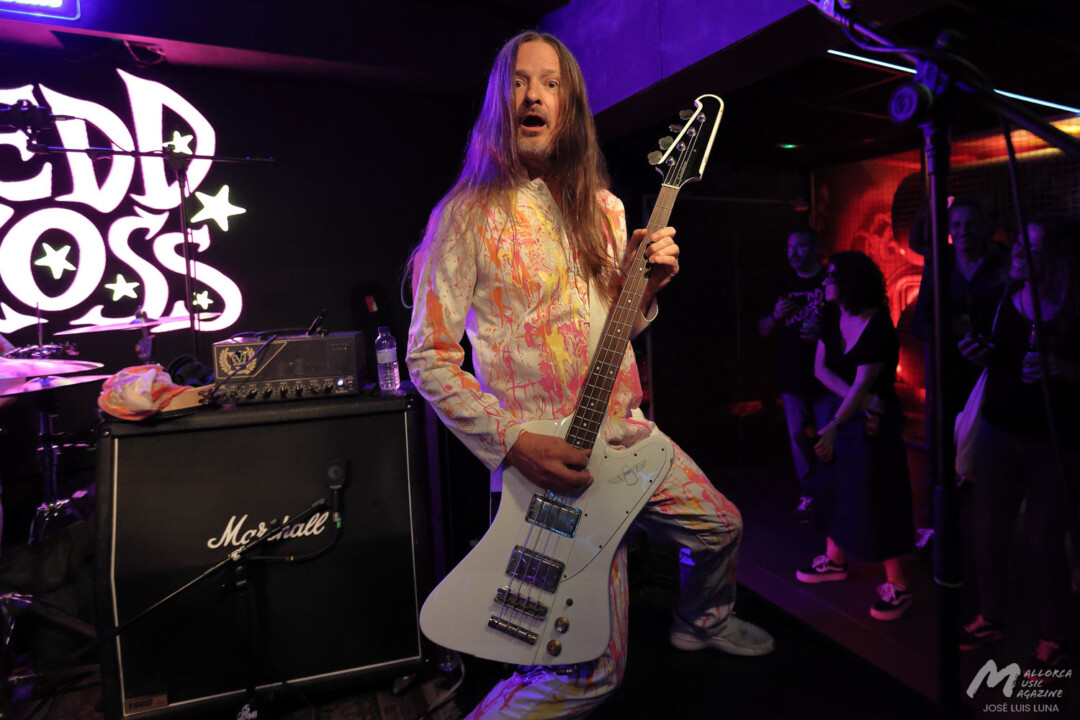 The Most Beautiful Days Redd Kross + Peligro! en Es Gremi · Mallorca Music Magazine