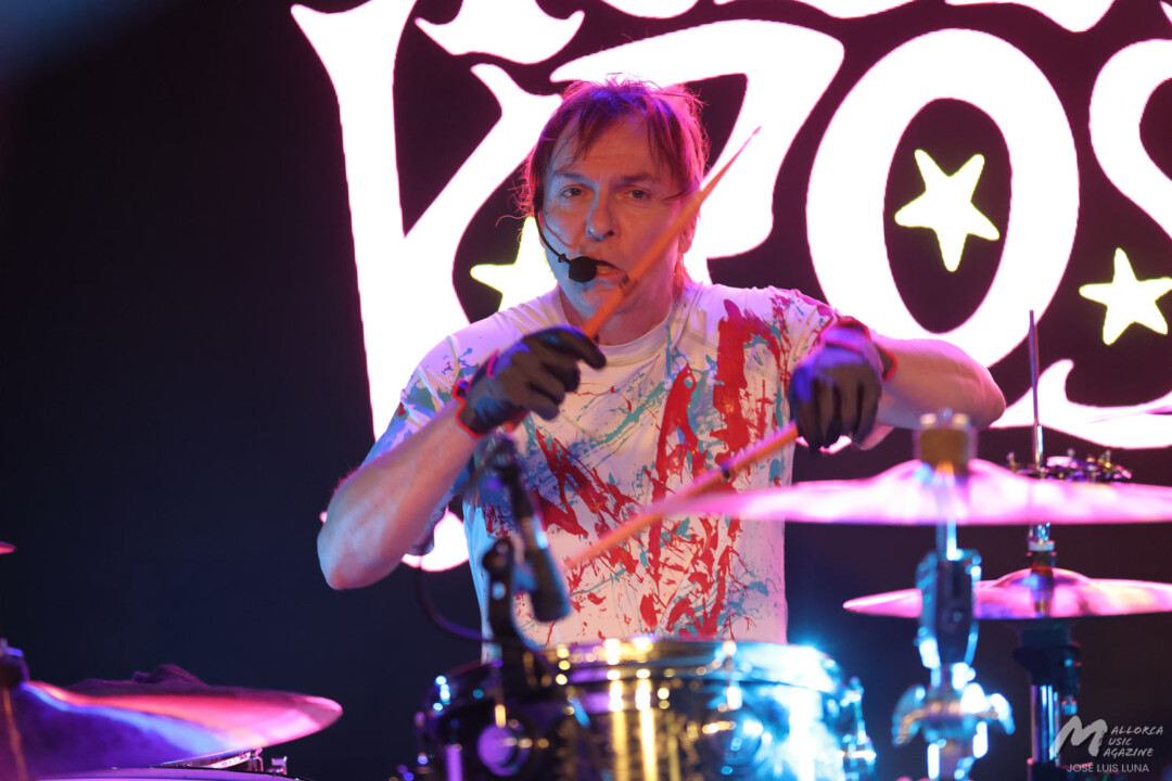 The Most Beautiful Days Redd Kross + Peligro! en Es Gremi · Mallorca Music Magazine