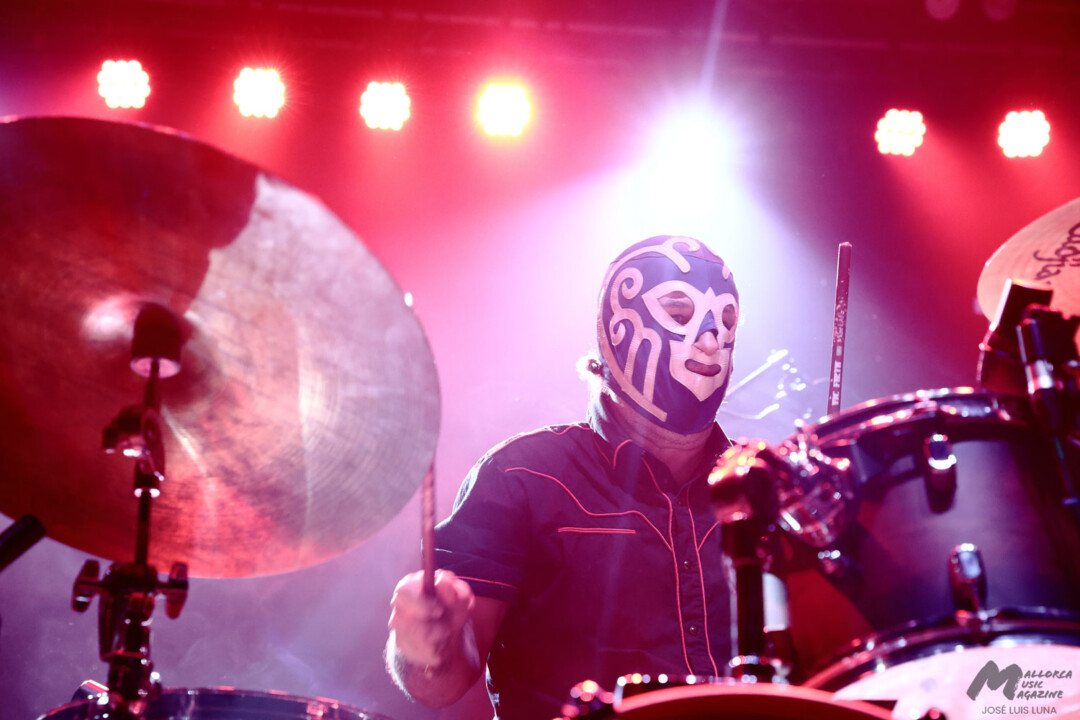 Hattori Hanzo Surf Experience en Es Gremi · Mallorca Music Magazine