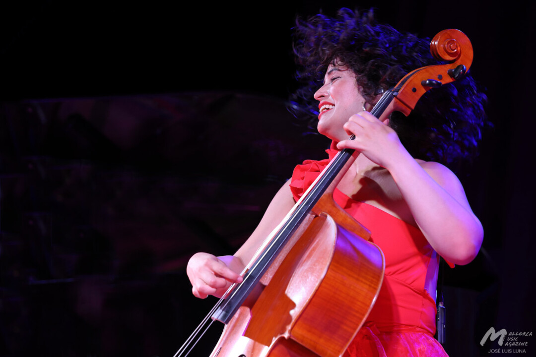 Ana Carla Maza en el Mallorca Jazz Sa Pobla - Mallorca Music Magazine