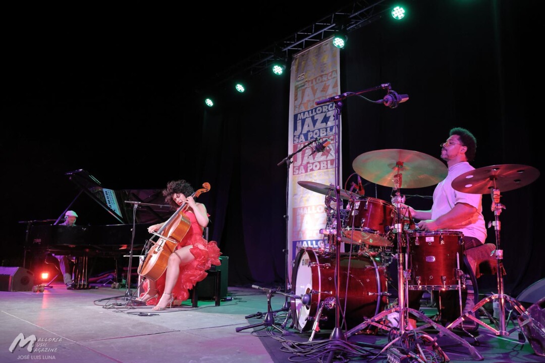 Ana Carla Maza en el Mallorca Jazz Sa Pobla - Mallorca Music Magazine