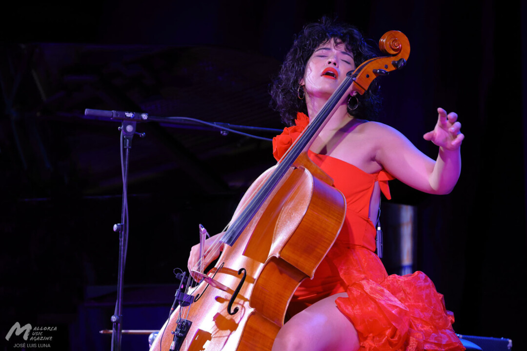 Ana Carla Maza en el Mallorca Jazz Sa Pobla - Mallorca Music Magazine