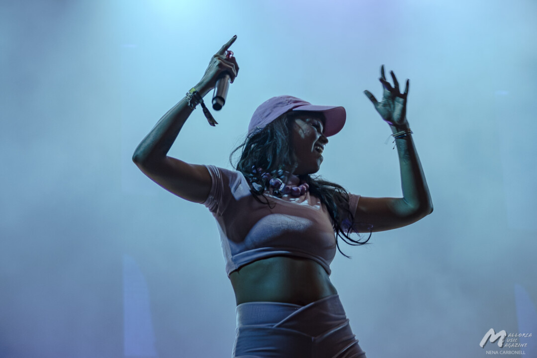 Bomba Estéreo en Calvià (Es Jardí) - Li Saumet - Mallorca Music Magazine