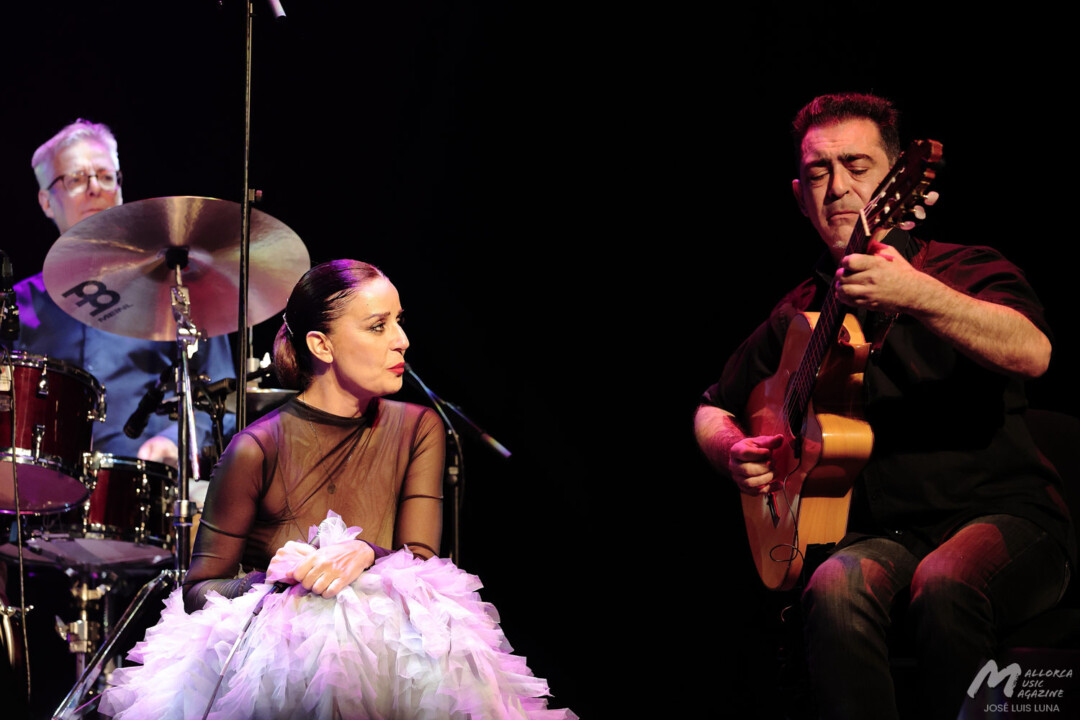 Chano Domínguez en el Teatre Principal de Palma (Jazz Voyeur Festival) - Guillermo McGill, Mariola Membrives y Raúl Rodriguez - Mallorca Music Magazine