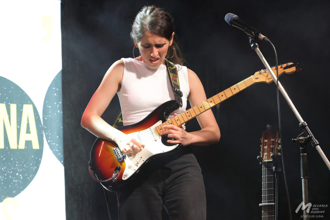 Christina Rosenvinge en Binissalem (La Lluna en Vers) - Mallorca Music Magazine