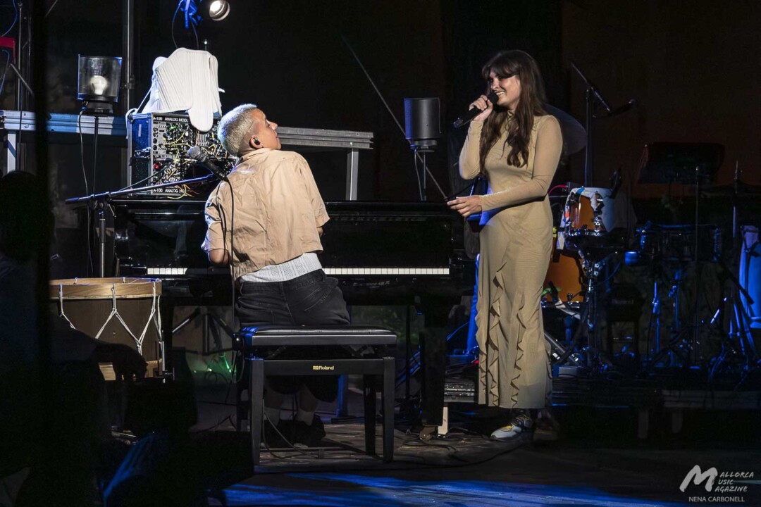 Clara Peya en Binissalem (La Lluna en Vers) - Mallorca Music Magazine