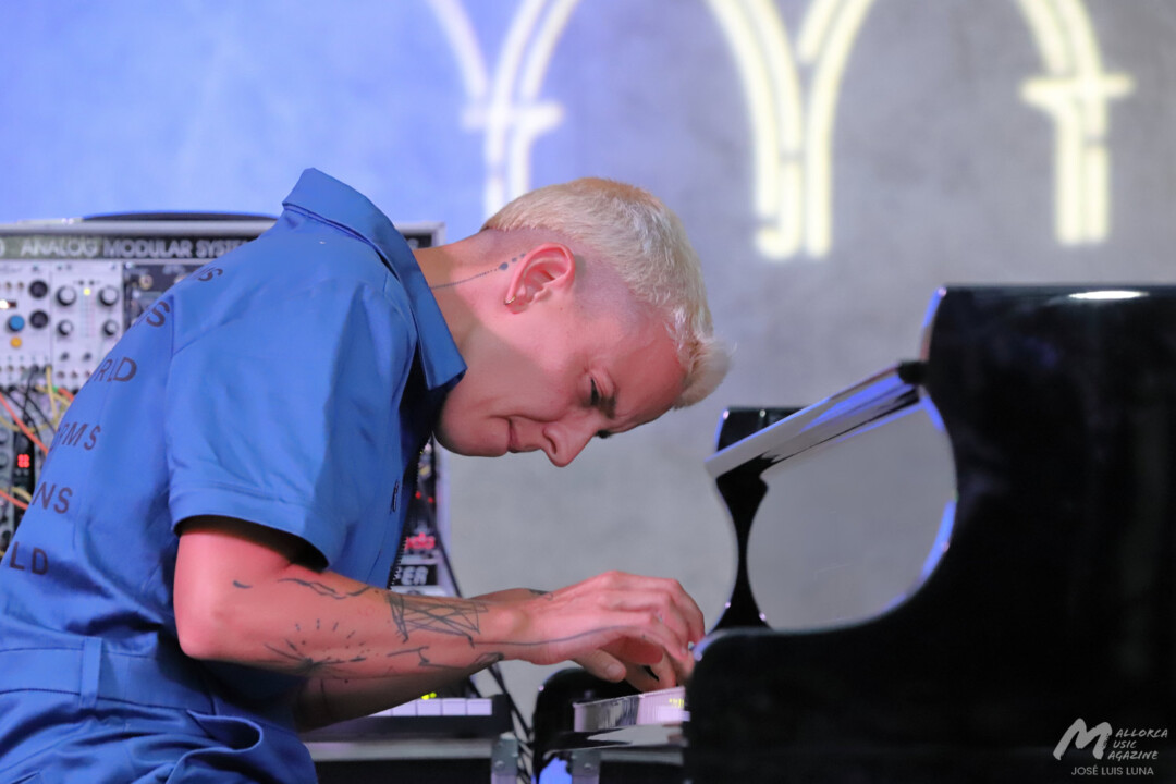 Clara Peya a Sa Farinera de Llubí (Sons de Nit 2023) - Mallorca Music Magazine