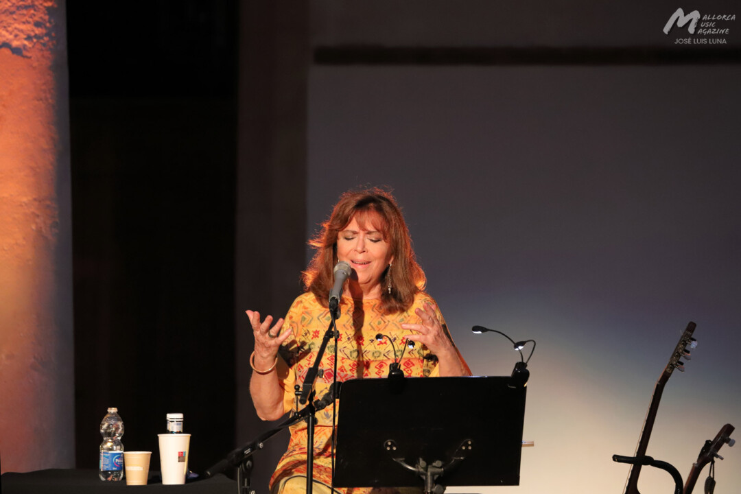 Concert de Maria del Mar Bonet a Muro - Sons de Nit 2023 - Mallorca Music Magazine