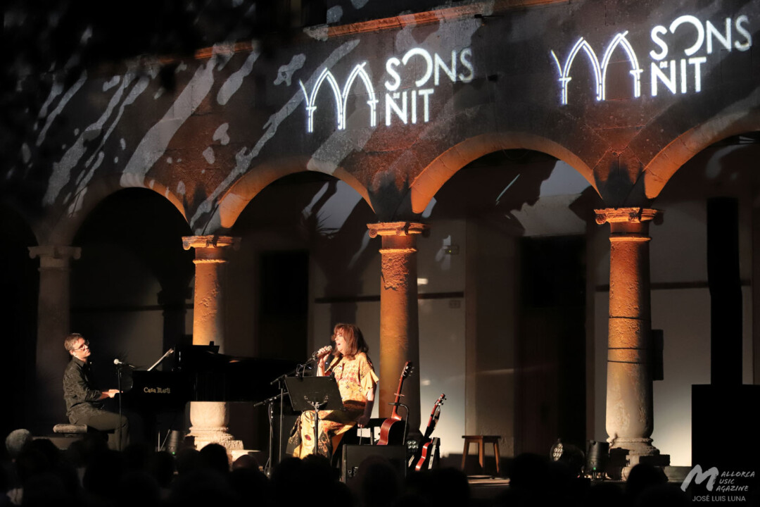 Concert de Maria del Mar Bonet a Muro - Sons de Nit 2023 - Mallorca Music Magazine
