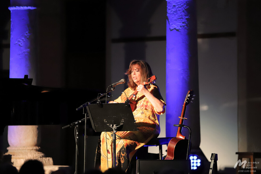 Concert de Maria del Mar Bonet a Muro - Sons de Nit 2023 - Mallorca Music Magazine