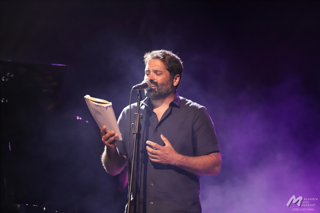 Debon canta Suau al Teatre Principal d'Inca - Mallorca Music Magazine