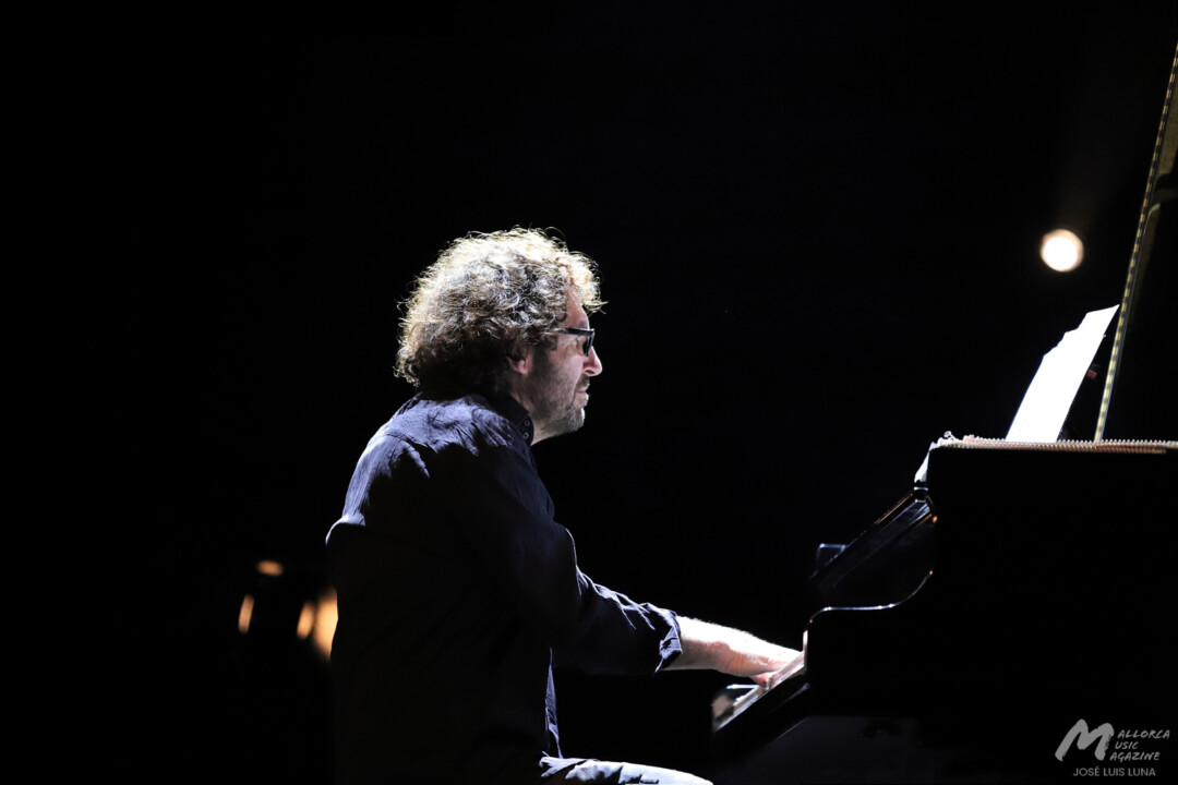 Debon canta Suau al Teatre Principal d'Inca - Mallorca Music Magazine