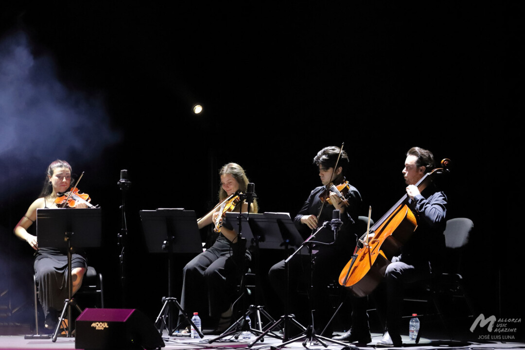 Debon canta Suau al Teatre Principal d'Inca - Mallorca Music Magazine