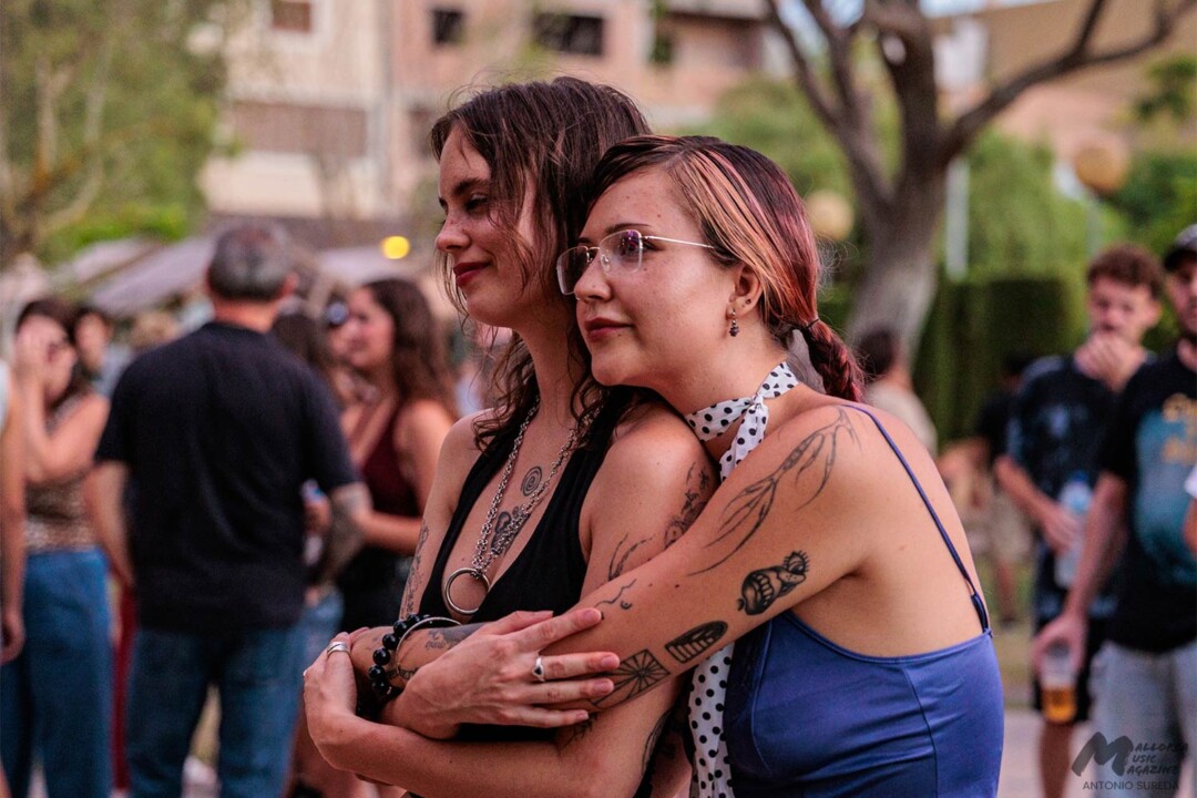 Han entrat a robar a n'es casal Vol. V · Mallorca Music Magazine