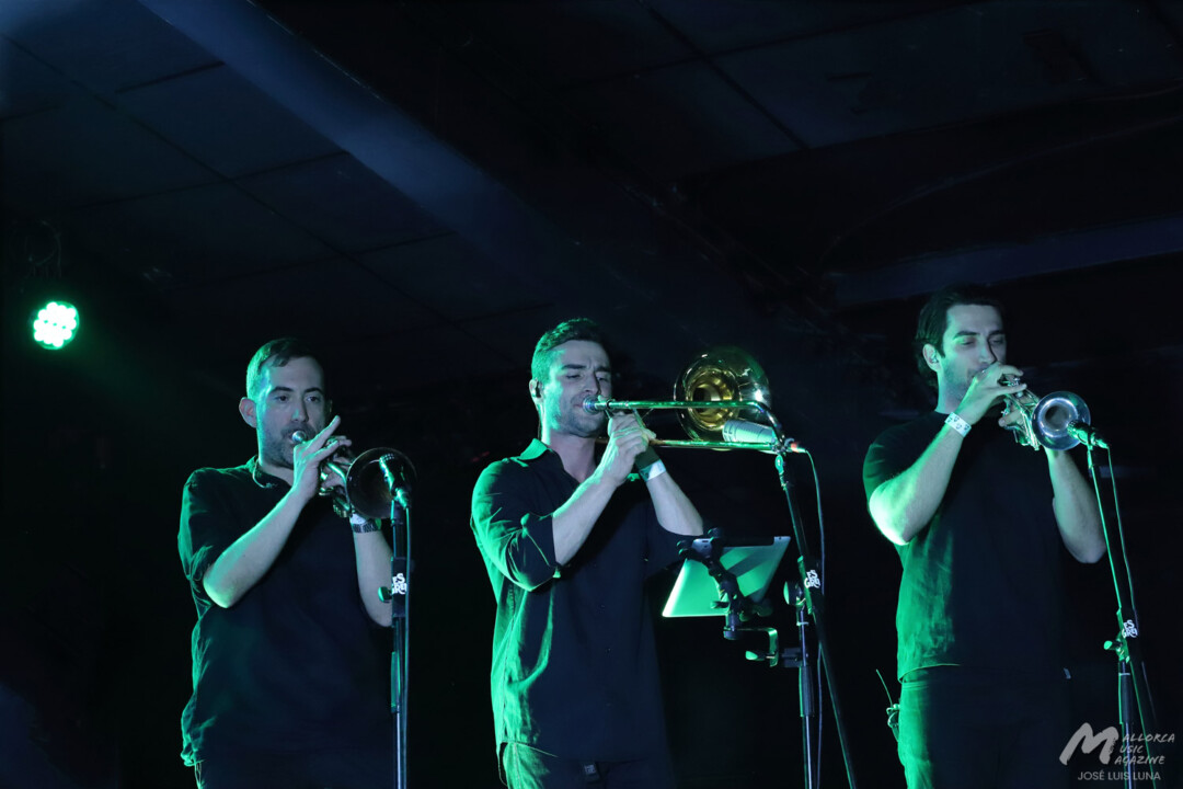 Iseo & Dodosound en Es Gremi - Sección de vientos - Mallorca Music Magazine
