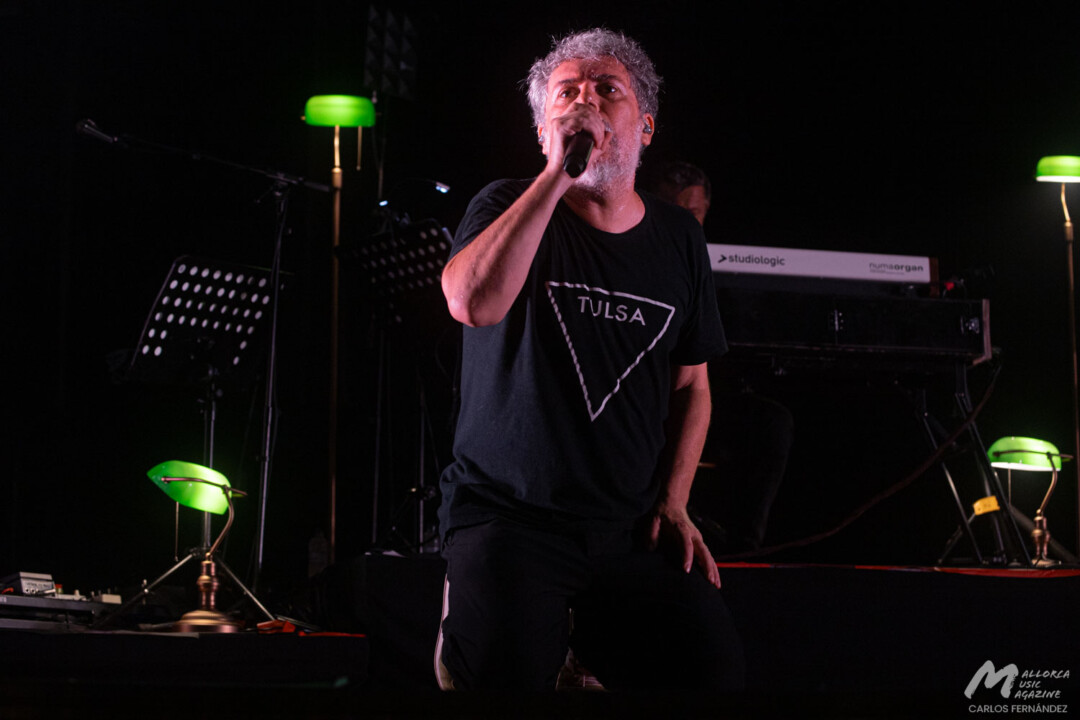 Iván Ferreiro + Talleres Molina en Es Jardí · Mallorca Music Magazine