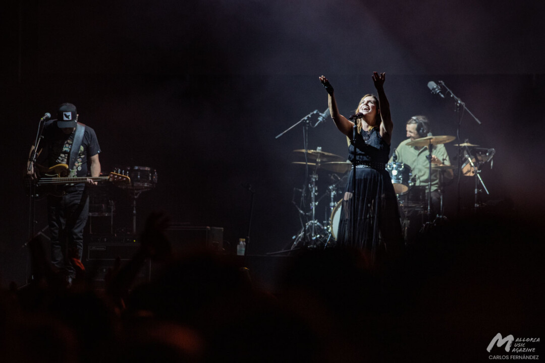 La Oreja de Van Gogh en Es Jardí - Álvaro Fuertes, Leire Martínez y Haritz Garde - Mallorca Music Magazine
