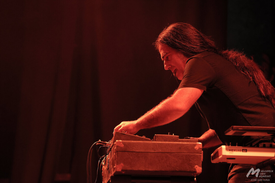 Lagartija Nick en Es Gremi - JJ Machuca - Mallorca Music Magazine