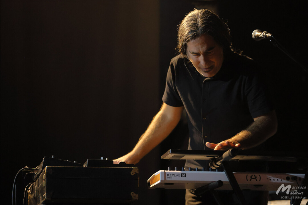 Lagartija Nick en Es Gremi - JJ Machuca - Mallorca Music Magazine