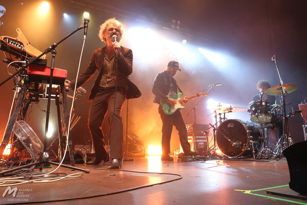 León Benavente en Es Gremi - Abraham Boba, Luis Rodríguez y César Verdú - Mallorca Music Magazine