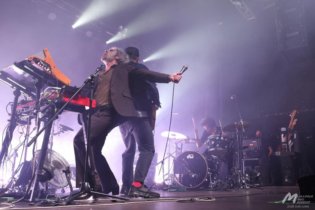 León Benavente en Es Gremi - Abraham Boba, Luis Rodríguez y César Verdú - Mallorca Music Magazine