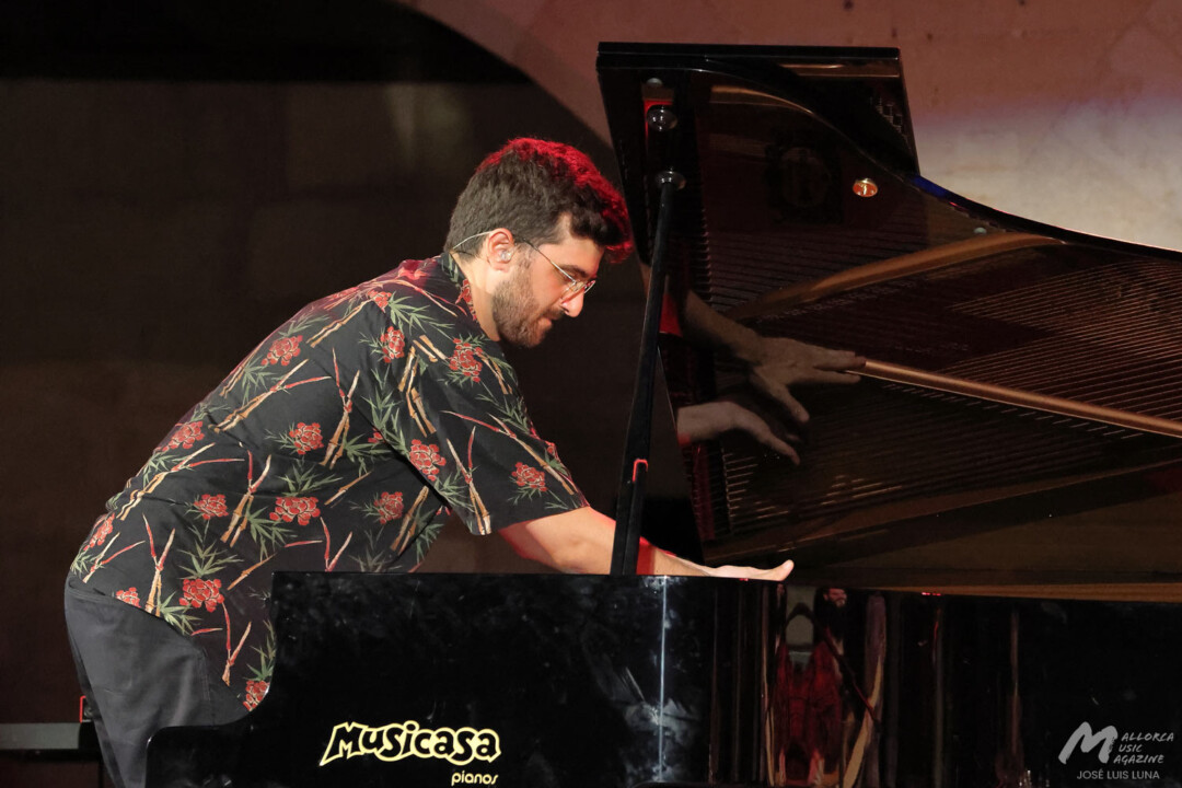 Los Aurora en Bellver (SonsDeNit) - Max Villavecchia - Mallorca Music Magazine