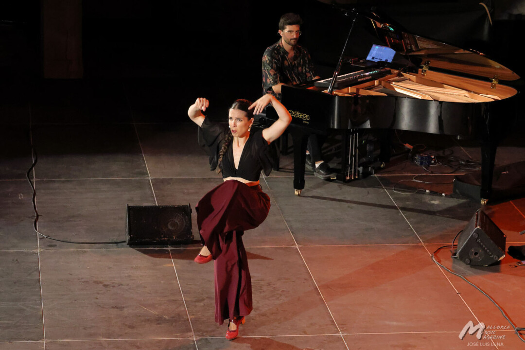 Los Aurora en Bellver (SonsDeNit) - Marina Paje y Maxx Villavecchia - Mallorca Music Magazine