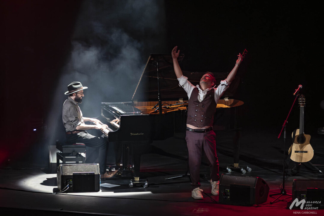 Love Of Lesbian en el Teatre Principal d'Inca - Dani Ferrer y Santi Balmes - Mallorca Music Magazine