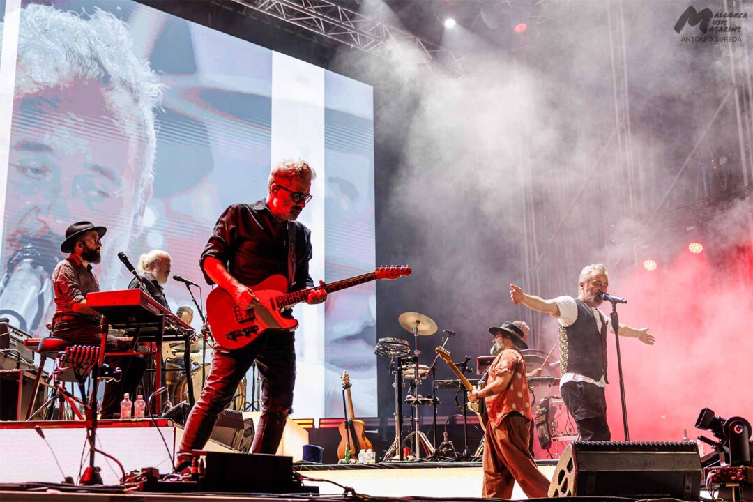 Love of Lesbian + Victoria Lerma en Felanitx · Mallorca Music Magazine