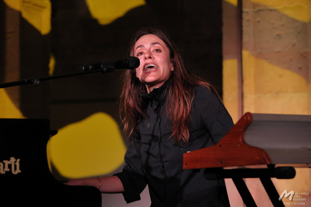 Maika Makovski en Llucmajor (SonsDeNit) - Mallorca Music Magazine