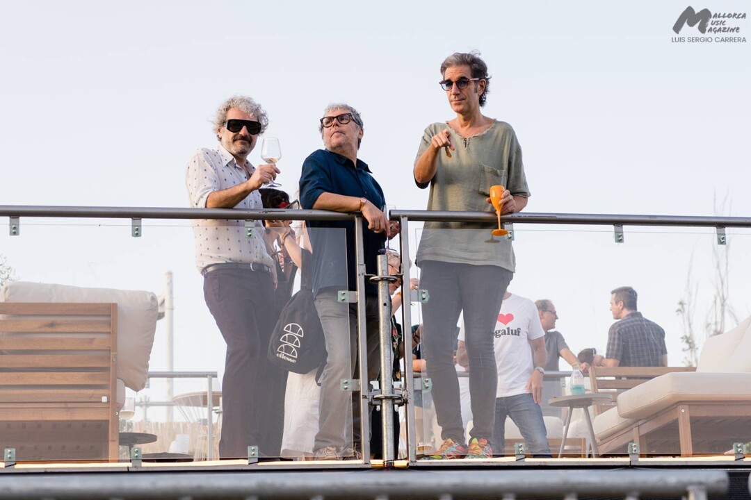 Mallorca Live Festival 2025 (Segunda jornada) - Maika Makovski (Abraham Boba, Iván Ferreiro y Joe Pérez-Orive) - Mallorca Music Magazine