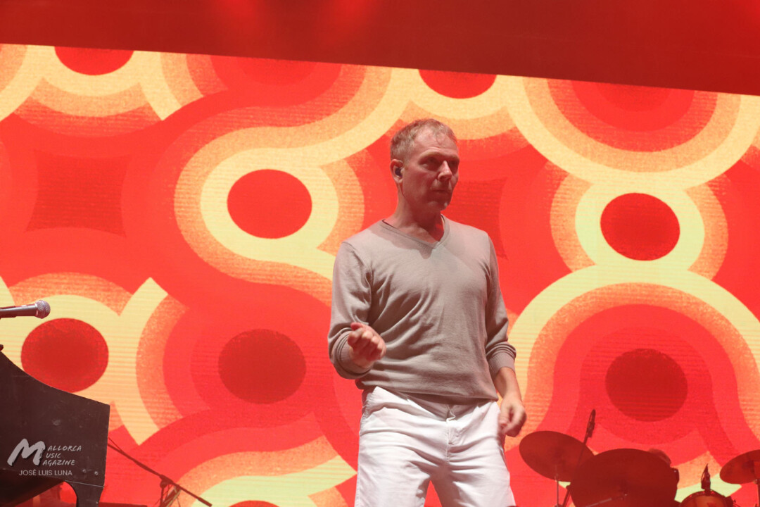 Mallorca Live Festival 2024 (Tercera Jornada) Belle & Sebastian - Mallorca Music Magazine
