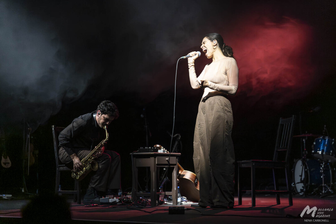 Valeria Castro + Mar Grimalt en Trui Teatre · Mallorca Music Magazine