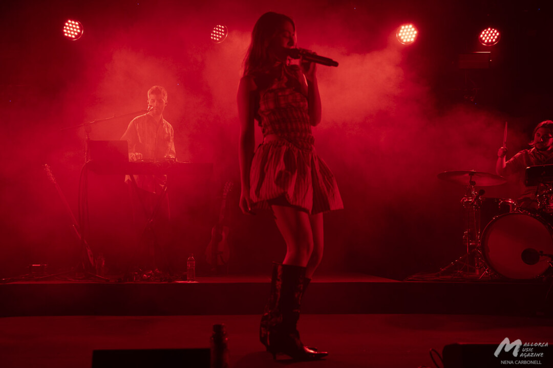 Maria Jaume al Claustre del Convent de Lloret de Vistalegre - Mallorca Music Magazine