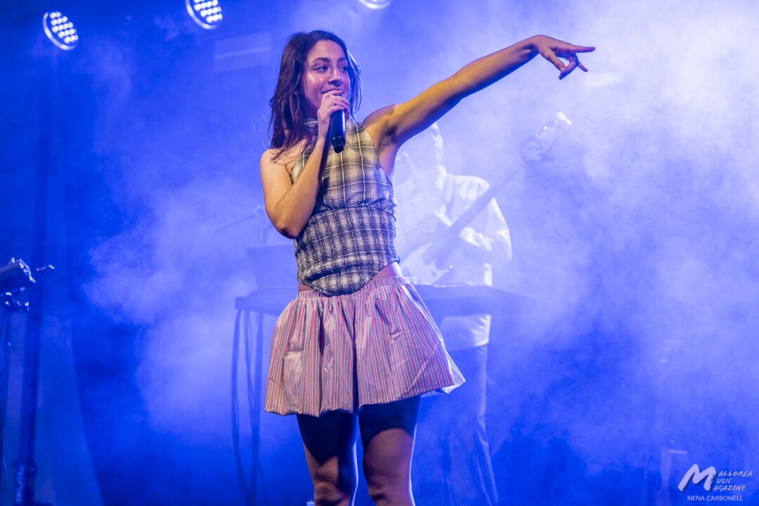 Maria Jaume al Claustre del Convent de Lloret de Vistalegre - Mallorca Music Magazine