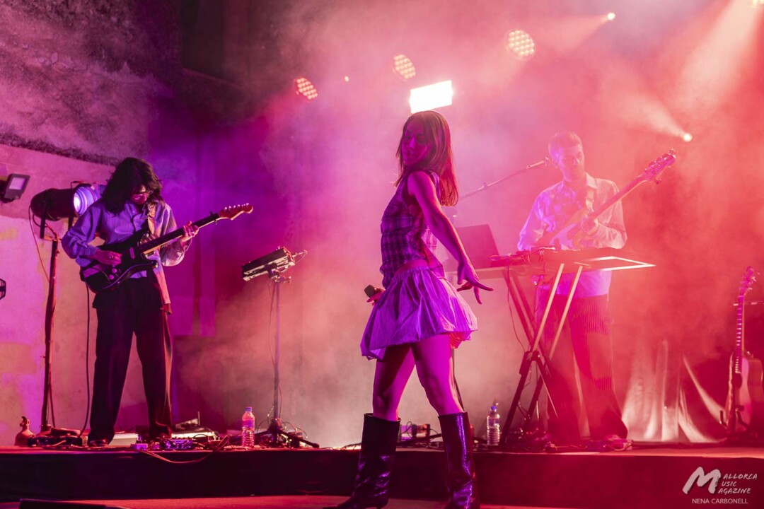 Maria Jaume al Claustre del Convent de Lloret de Vistalegre - Mallorca Music Magazine